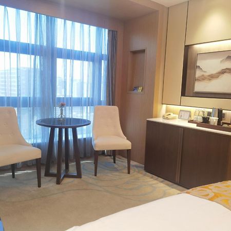 Jin Jiang Pine City Hotel Šanghaj Exteriér fotografie